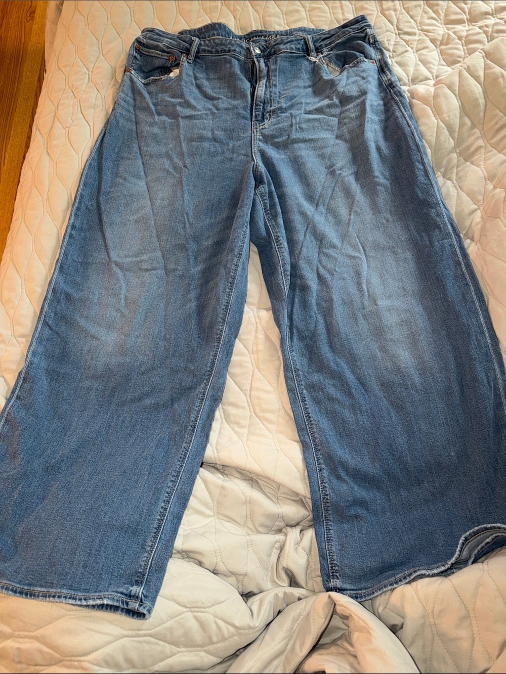 American Eagle Super High Rise Baggy Wide Leg Jeans Women’s 20 29 Inseam